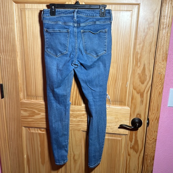 Old Navy Rockstar Super Skinny Mid-rise Jeans - Picture 6 of 7